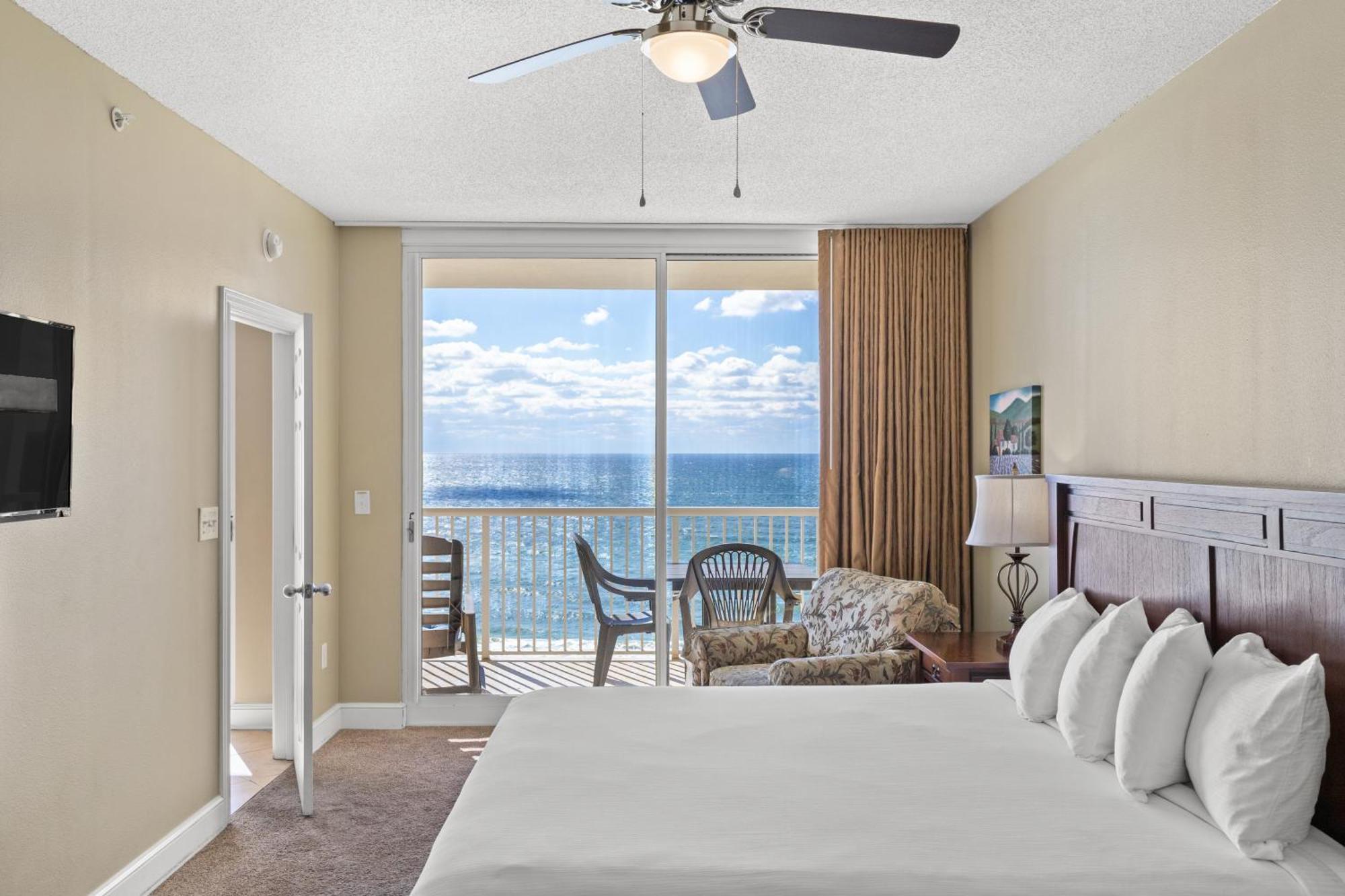 Official Majestic Beach Resort - Over 60 Units - All Ocean Front, Panama City Beach, Fl Exterior foto