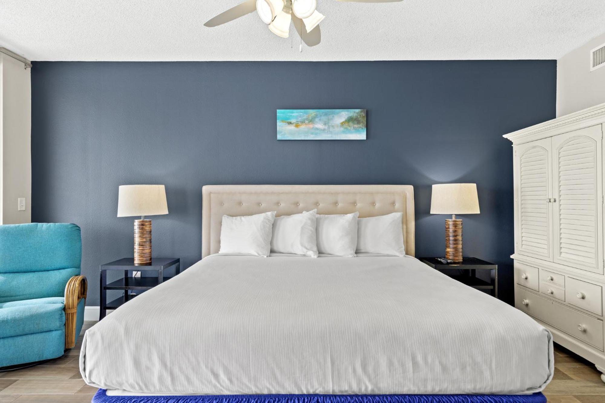 Official Majestic Beach Resort - Over 60 Units - All Ocean Front, Panama City Beach, Fl Zimmer foto