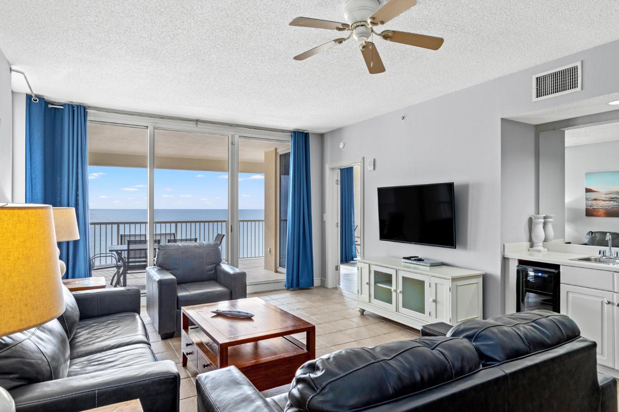 Official Majestic Beach Resort - Over 60 Units - All Ocean Front, Panama City Beach, Fl Zimmer foto