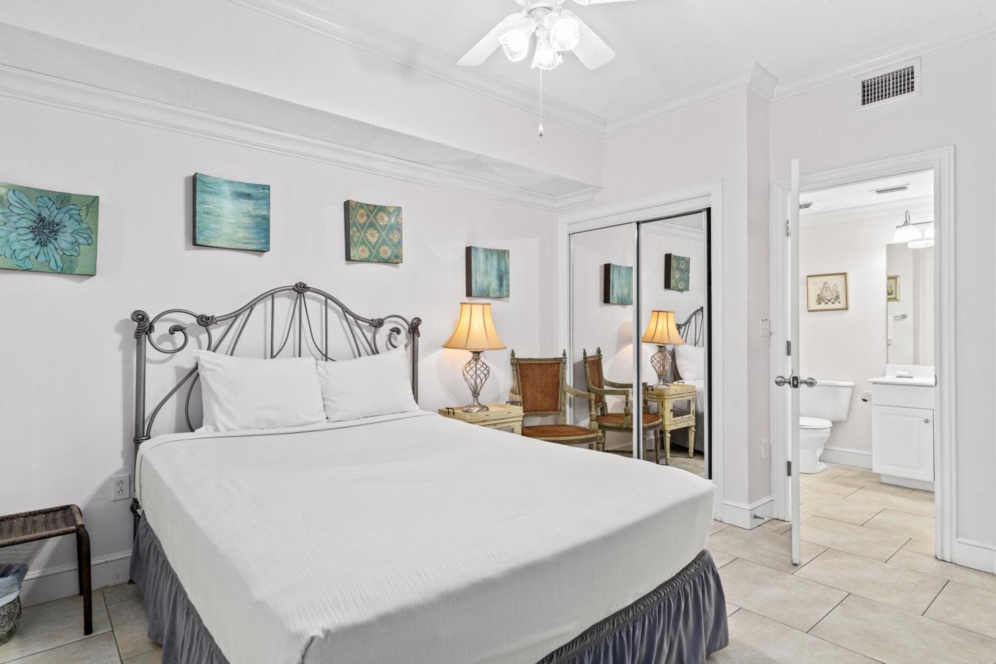 Official Majestic Beach Resort - Over 60 Units - All Ocean Front, Panama City Beach, Fl Zimmer foto