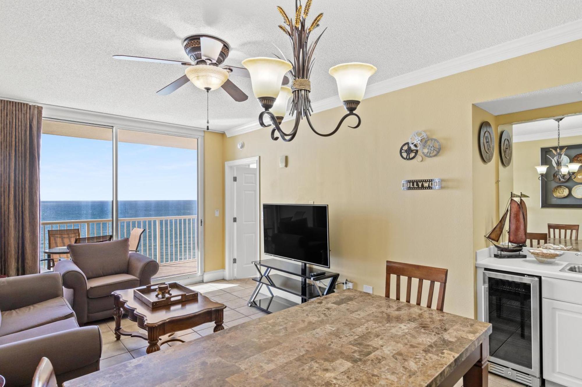 Official Majestic Beach Resort - Over 60 Units - All Ocean Front, Panama City Beach, Fl Zimmer foto